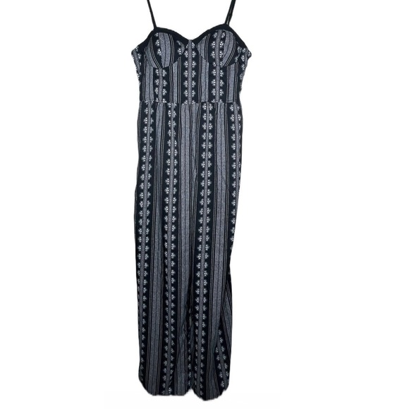 BLACK with white accent sleeveless wideleg jumpsuit size L. - Picture 1 of 6